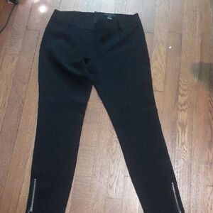 Black Pants with Zipper Details